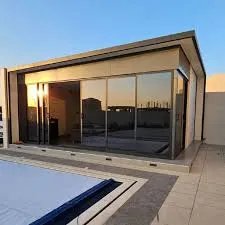 مجالس زجاجية